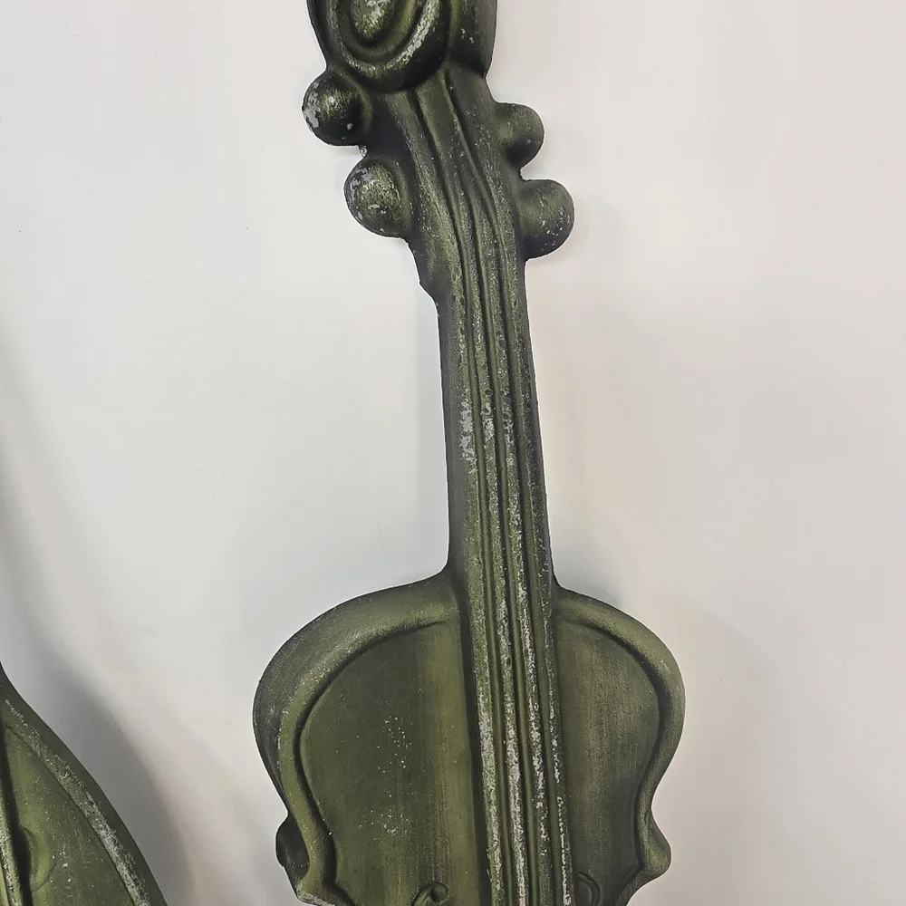 Vintage 60s royal cast metal green guitar mandolin wall hangings music‎